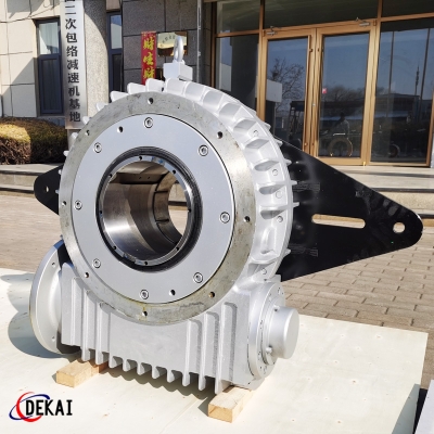 軸裝式圓弧圓柱減速器18.5電機直聯(lián)減速機